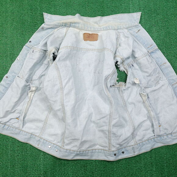 VINTAGE LEVI'S USA MADE MOTLEY CRUE DENIM JEAN BATTLE VEST WOMENS 14 21X22.5 - Picture 11 of 16